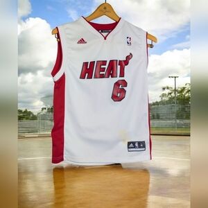 Adidas Miami Heat Sz M NBA Jersey #6 James
